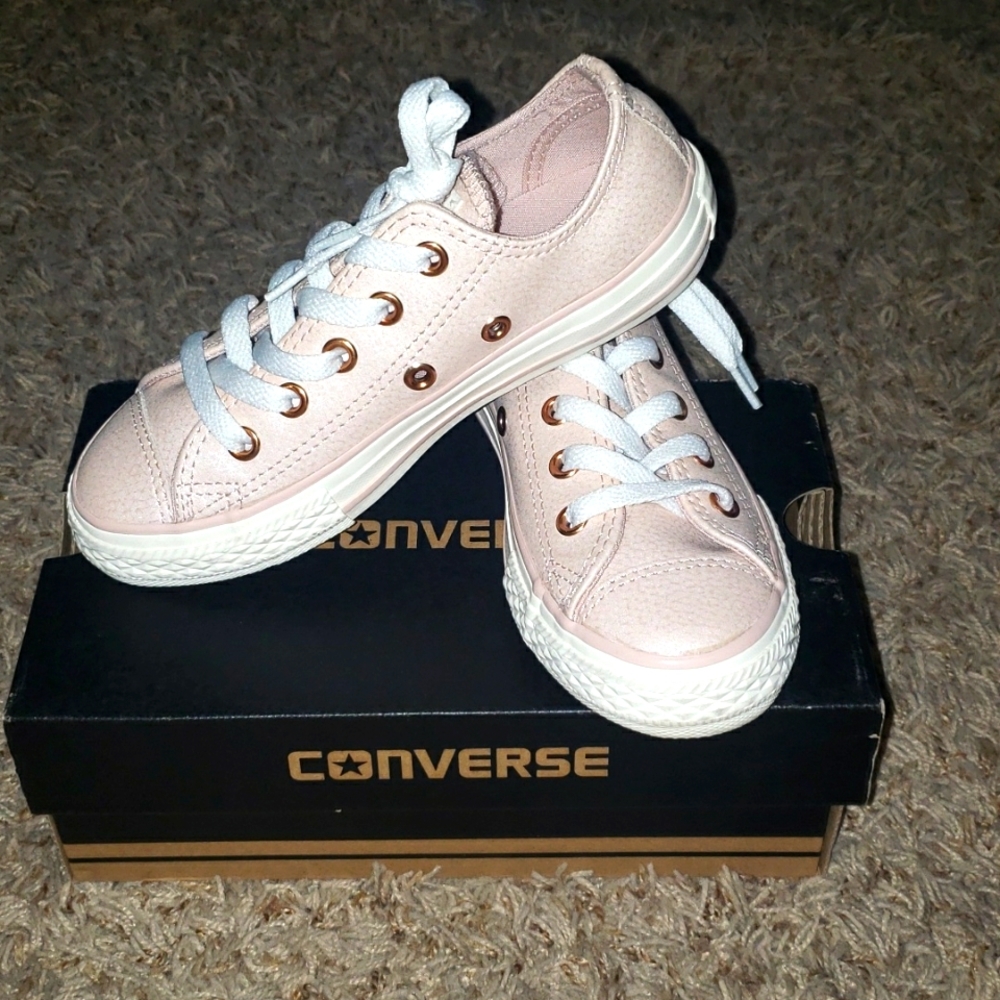 Converse light pink Girls Shoe's